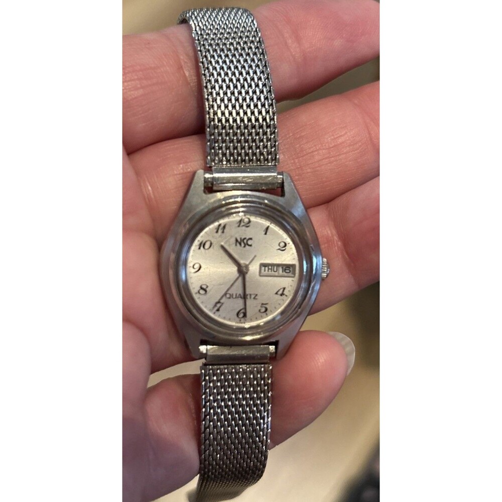 NATIONAL SEMICONDUCTOR LADIES WATCH - DAY/DATE - GOLD TONE - NEEDS BATTERY